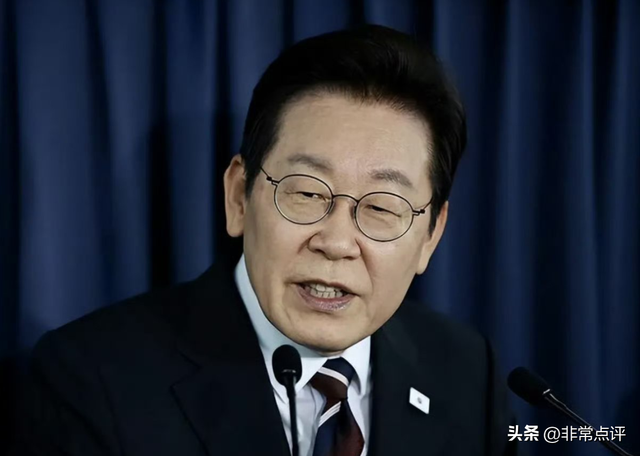 特朗普称或对华征200%关税，话音刚落，3大噩耗传来，他太天真了