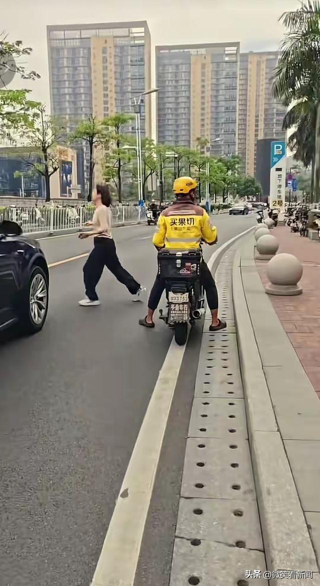 后续！女子辱骂外卖员连扔两份外卖，其长相曝光，网友：她赌赢了