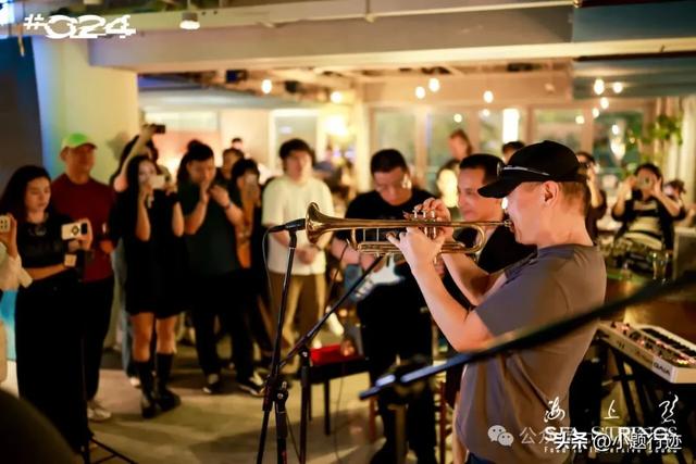 崔健悄悄在北京做了这样一件事,如此奢华的音乐盛宴瞬间惊艳全场