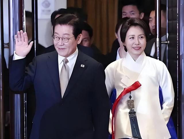 李在明没想到	，访华影响如此之大，刚一回国就收到了好消息