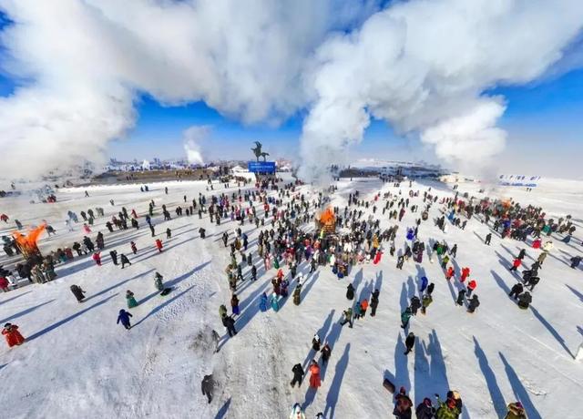 新疆冬日仙境:在人类滑雪起源地解锁粉雪、民俗与美食的终极狂欢