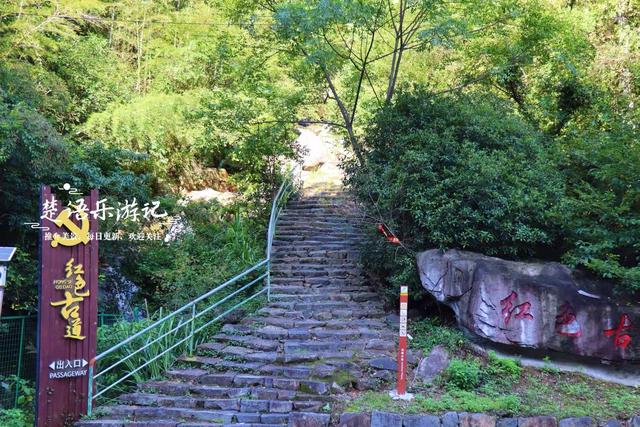 浙江宁波城西的隐秘古道瀑布飞溅，堪称绝美的玩水胜地，确实好玩