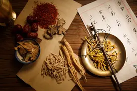 生地助力阳盛者，熟地呵护阴亏人，一寒凉，一滋腻，二者各不相同图片