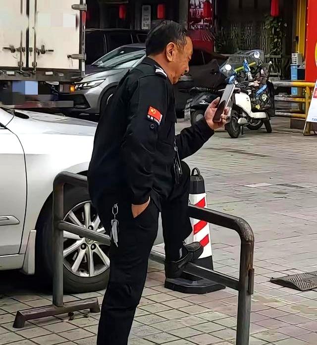 当保安真的是个人都能干吗？你想的简单了，有几种人他就干不了。