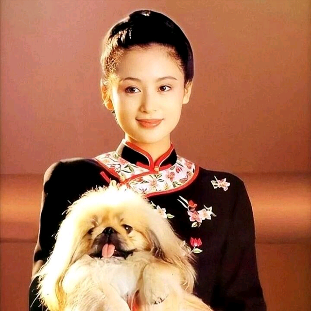 长得太美被导演占为己有，4年后生下大明星儿子，16就开始争光了