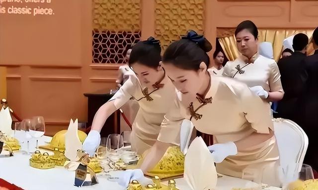 央视国宴上的那瓶水火了！不是娃哈哈，更不是农夫山泉