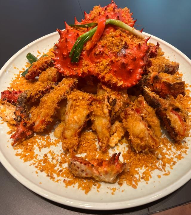 帝王蟹的百变美味：从清蒸到辣炒，总有一种做法让你欲罢不能