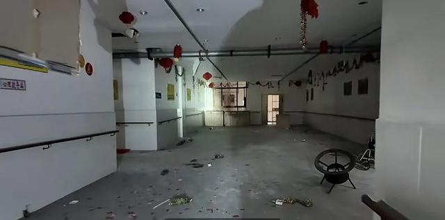 河北汉子花五万买上海废弃水塔，拆迁发现地下铁盒里藏着民国地契