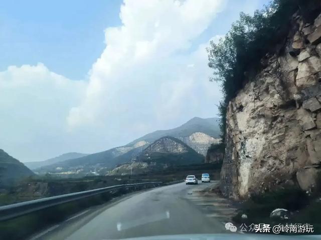 富平薛镇赵老峪北村，赏红叶观石桥瀑布，这条环线真是美爆了！