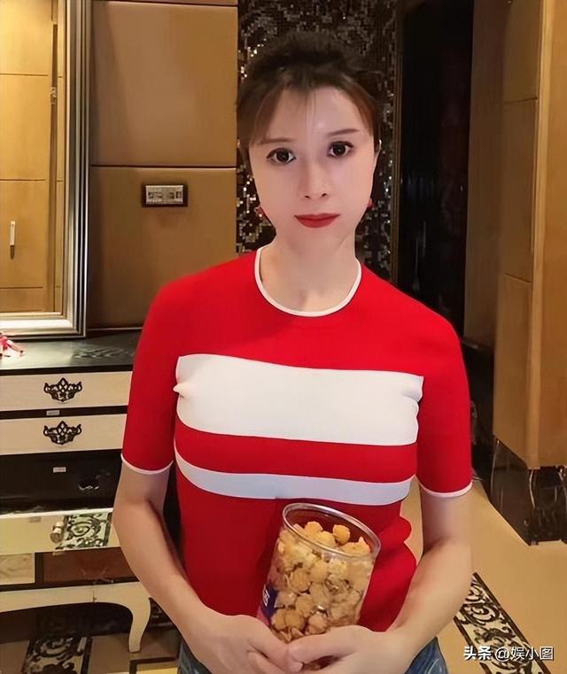 被“影视公司老总”娶走的4位女星	，个个如花似玉，回家当老板娘