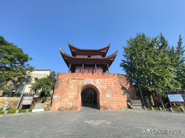一片冰心在玉壶（走进怀化黔阳登芙蓉楼）