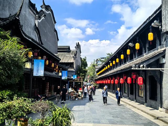 跟着央视秋晚游德阳｜邂逅千年酒香与诗意川味