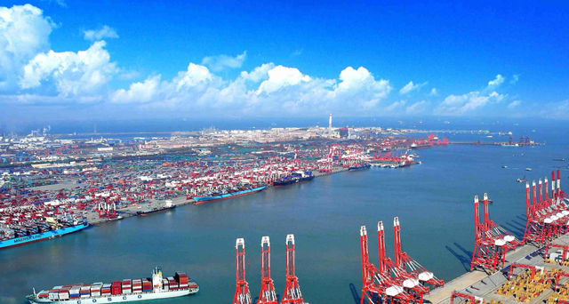 高市早苗早有预谋？日本在台海110公里外建基地，美国警告代价惨烈