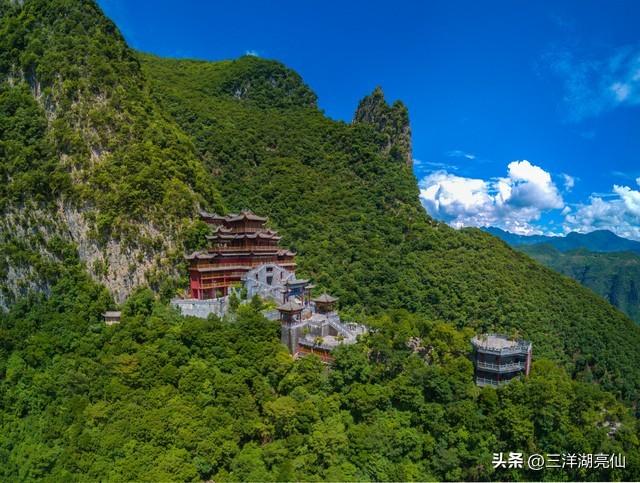 入蜀记·过巫山凝真观——【宋】陆游