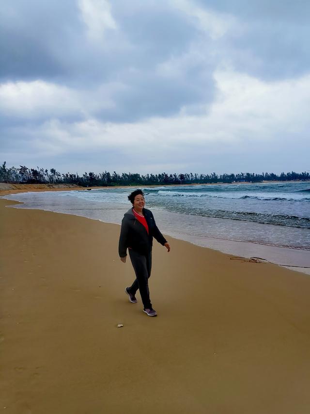 草民浅说：《邂逅后海村！》