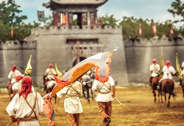 宋“潮”好玩！过年就来开封吧~