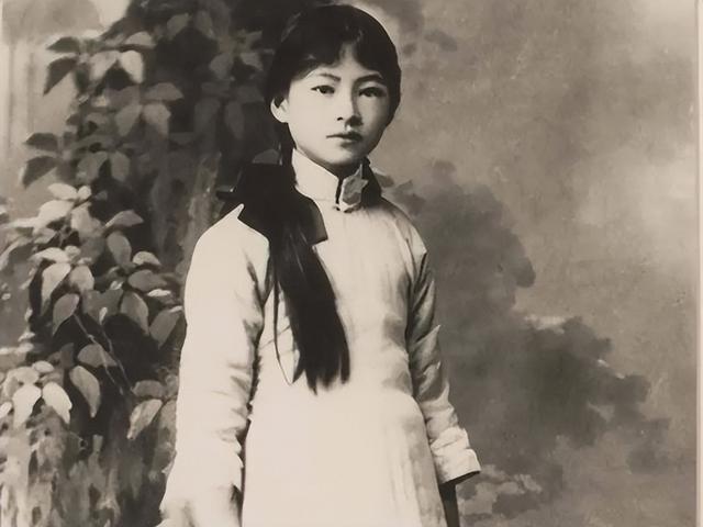 “林不再站在梁身后”：这张迟到学位证，照见女性坚韧