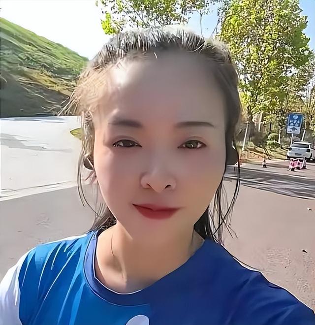 贵州跑圈“女神”李绍艳去世，年仅30岁	，多次在马路上逆行摆拍