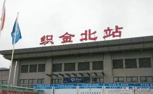 贵州：四大城市中间的县城，四条铁路汇聚，车次却不多