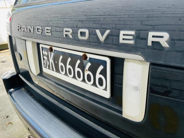 江苏路虎停北京4年未动，66666车牌螺丝生锈，揽胜为何没人要？