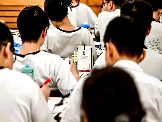 文科的尖子生 是不是不如理科尖子生？