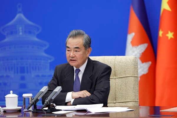 德国外长急电北京求和，王毅外长翻出旧账，一句话亮清对德红线