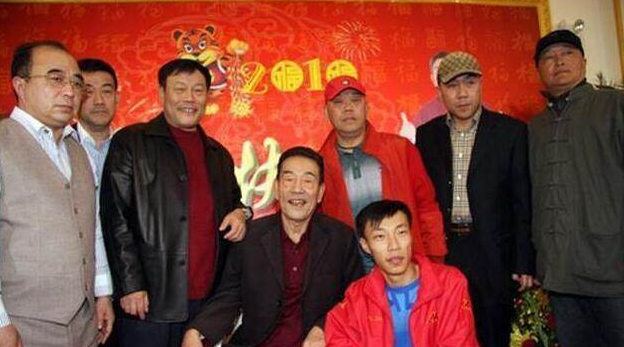直到看清宗庆后去世后儿女如今的处境，才明白杨少华有多“精明”