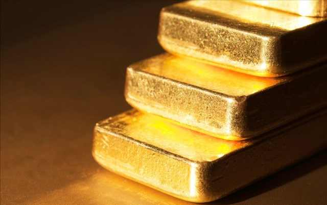 别盲目买黄金！央行购金放缓，企业却要疯买，普通人咋跟风能稳赚
