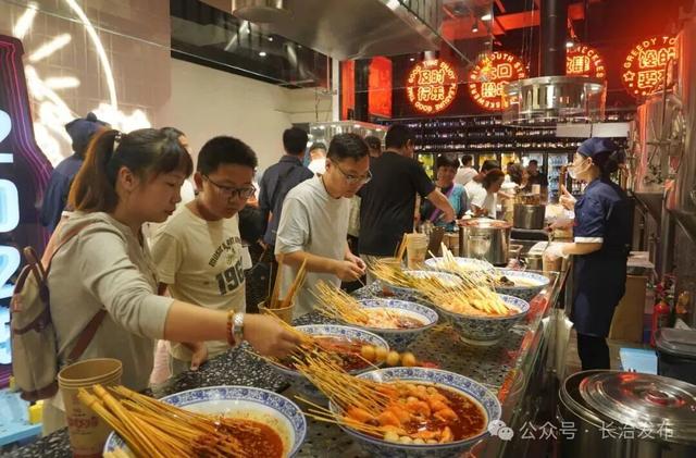 奔腾的中国：2025国庆中秋长假出行消费报告