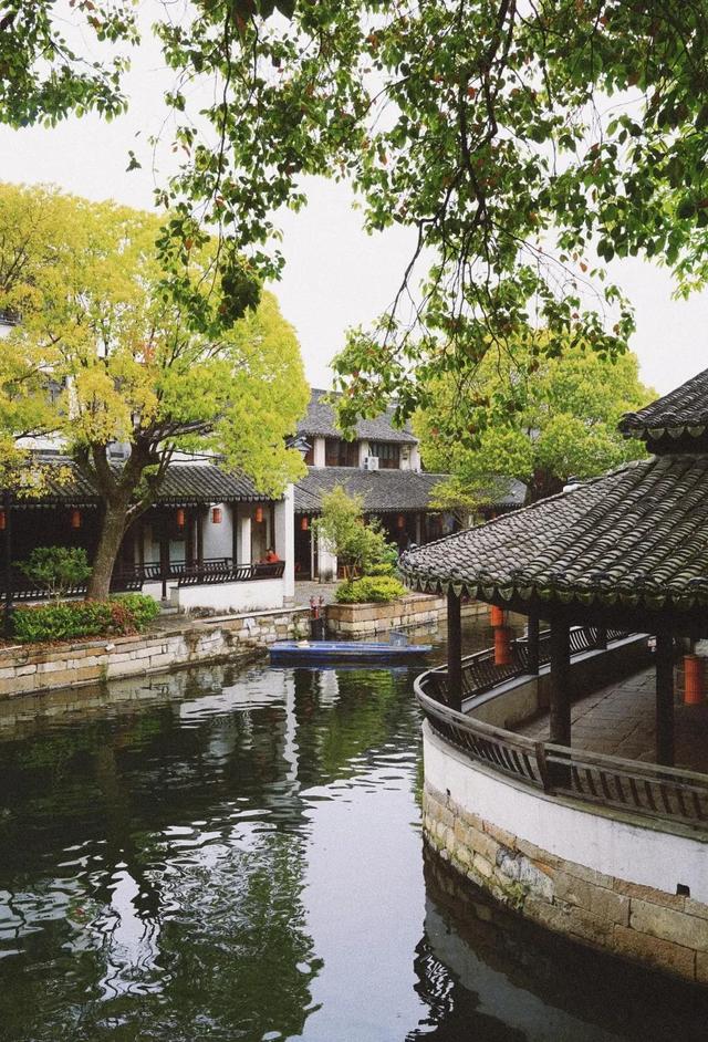 50 岁的我们，这个秋天就去这 5 个地方，慢慢逛，把日子过成诗