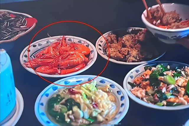《生万物》刚播完，穿帮镜头层出不穷，看完笑得胃痛，你发现了吗