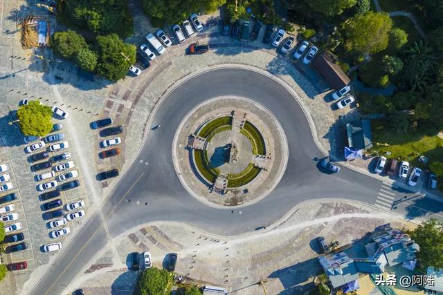 铜仁民族风情园近况比较尴尬,亲测罕有人至,游客还没工作人员多