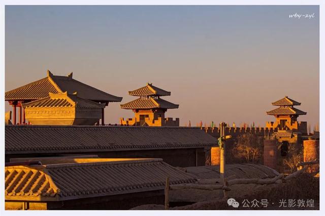 初冬的静谧让你与心中的阳关来一次沉浸式心灵之旅