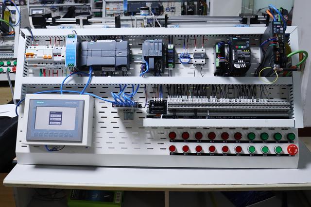 没人带、没基础，0 基础怎么学 PLC 不踩坑？内行人支招！