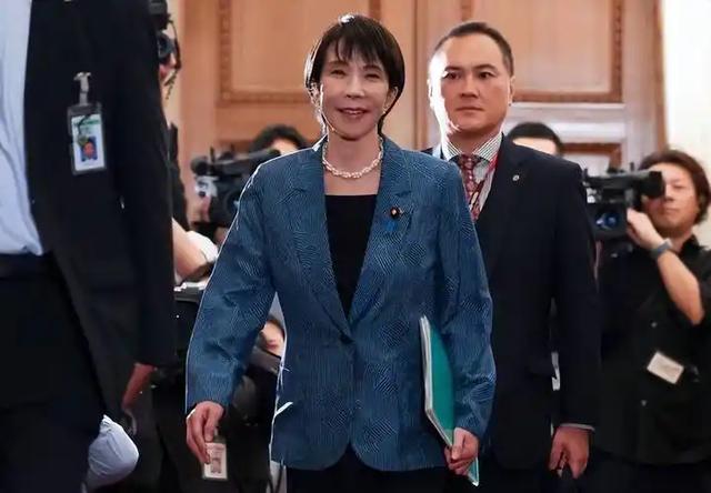 高市硬刚到底，要将中国高官驱逐出境？中方以牙还牙，日本破防了