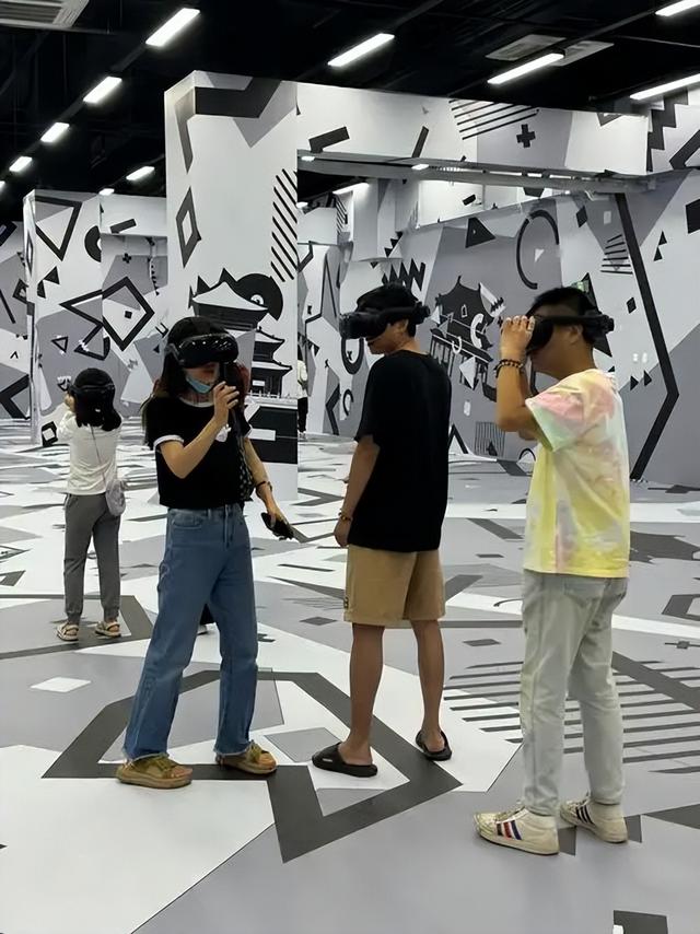 门票半价没人去！又一网红景点跌落神坛，母公司巨亏47.9亿元