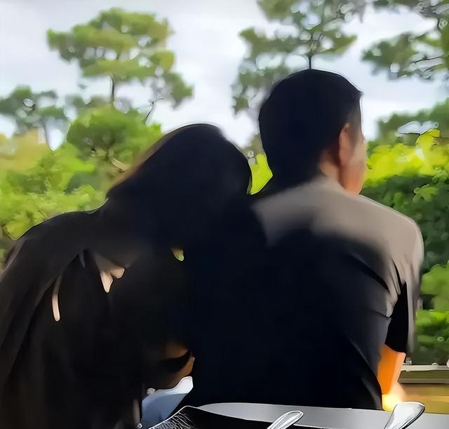 私生活混乱？遭央视“开除”？被传与小尼结婚的她，现状究竟如何
