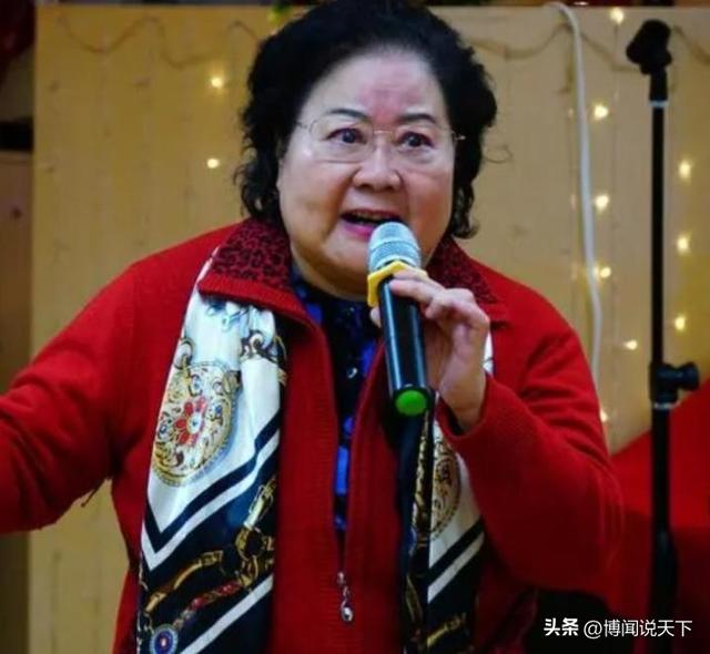 京剧老艺术家齐淑芳	，为传播京剧做出很大贡献