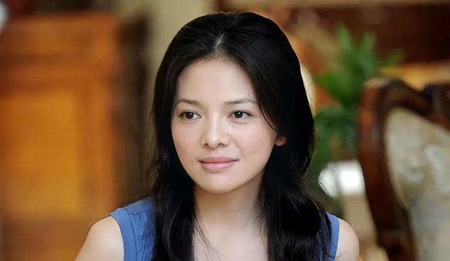 53岁前央视主持文清近况曝光！身材发福成路人，带儿子回桂林定居