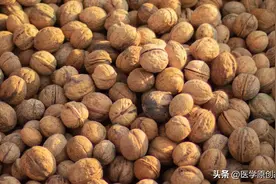 核桃是血管清道夫，还是催命符？早上吃好，还是晚上吃好？图片