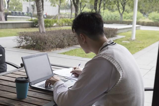 退休自驾游折叠桌椅选购指南