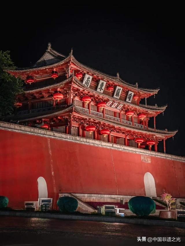 云南建水——千年临安古城 ：中国最后一座活着的古城！