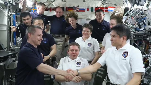 绕地2300圈飞行1亿千米，Crew10乘组返回地球家园！