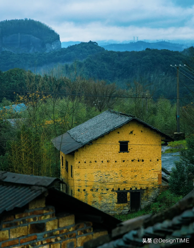 巨石顶上400年，湖南最“悬”的村庄！媳妇难娶，风景绝了！