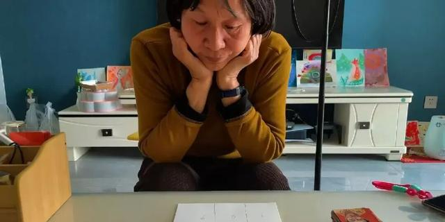 瞒着家里结婚后，35岁的女儿给妈妈做了场「心理咨询」