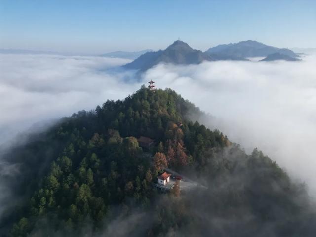 初冬清晨的余庆似“蓬莱仙境”!
