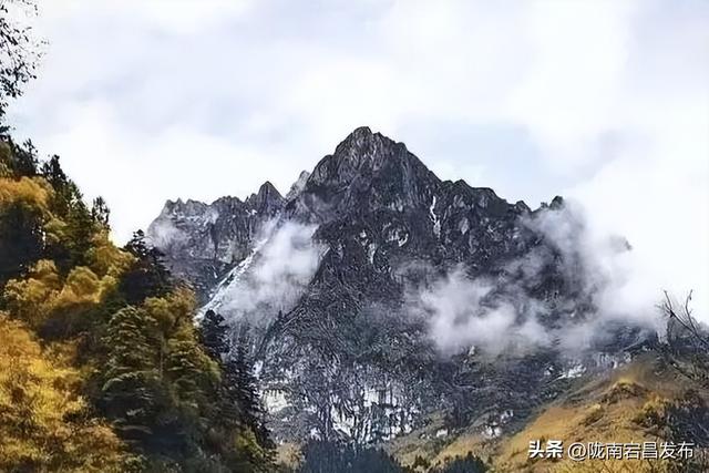 陇原赏秋韵·相约官鹅沟 | 雷古山：一首壮阔的秋日诗篇