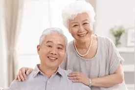 人活到多少岁才被称为老人？专家公布标准答案，不要不承认了图片