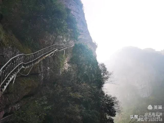 这处以丹霞地貌而闻名的名胜奇观，风光奇绝值得一去！