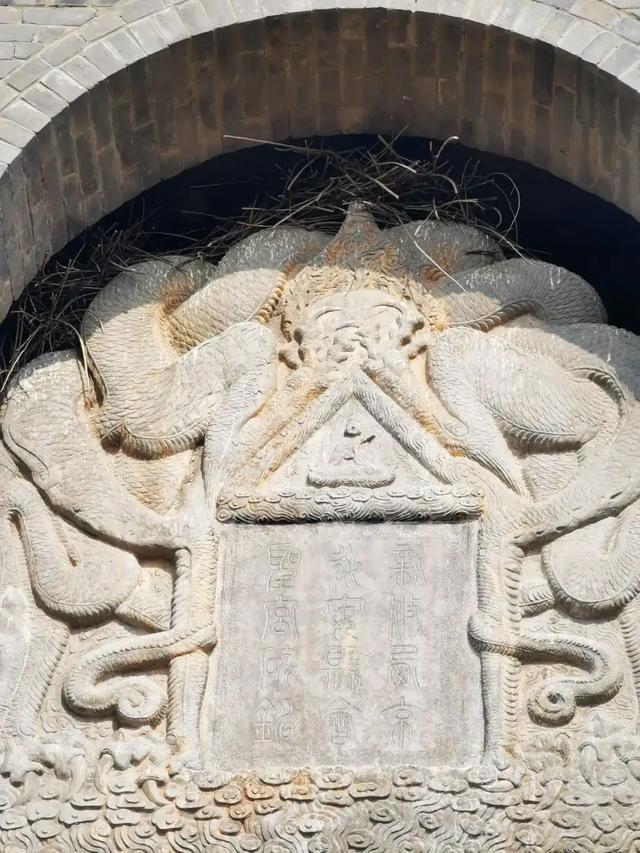 洛阳免费小众寺庙：北邙山上玉帝阁，仰望中原第一碑